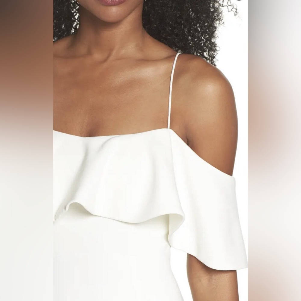 ❣️Eliza J Ruffled Off-Shoulder Top in Ivory Size 2 - Picture 3 of 4